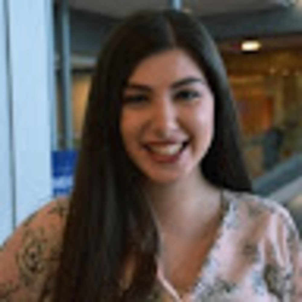 Meet your Posher, Courtney